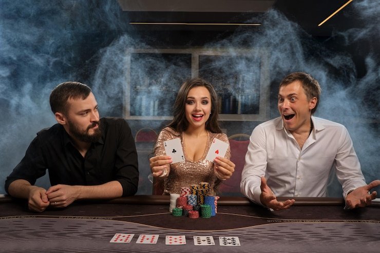Antarmuka deposit Bandar Poker di pattimura4d dengan opsi DANA, OVO, dan metode perbankan virtual account